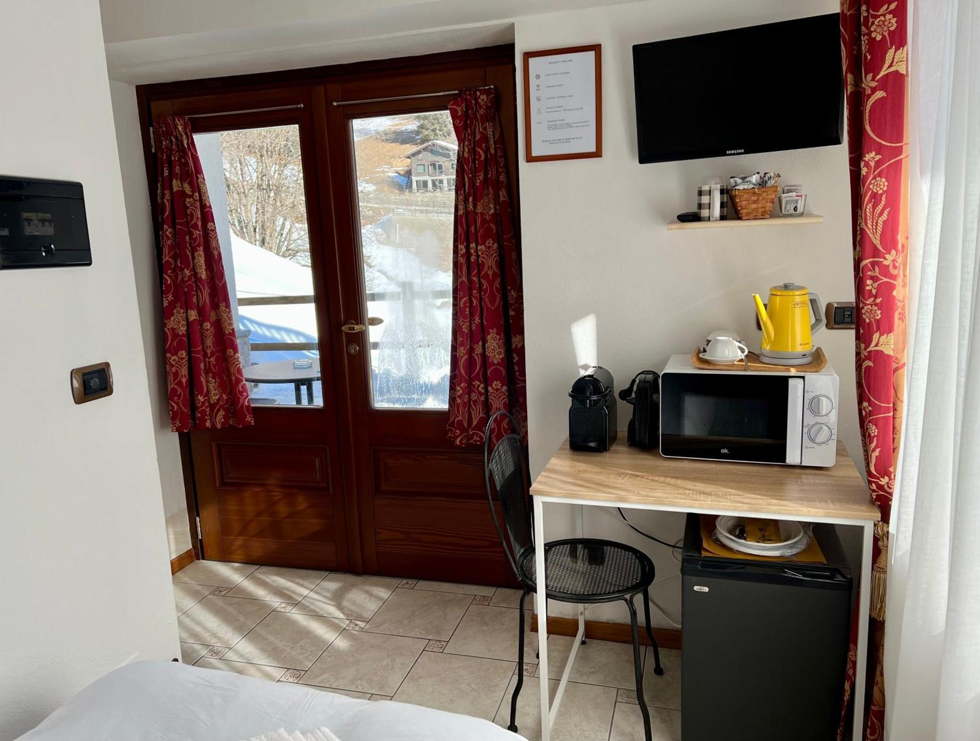 Affittacamere Buenavista Guest House Champoluc Room photo