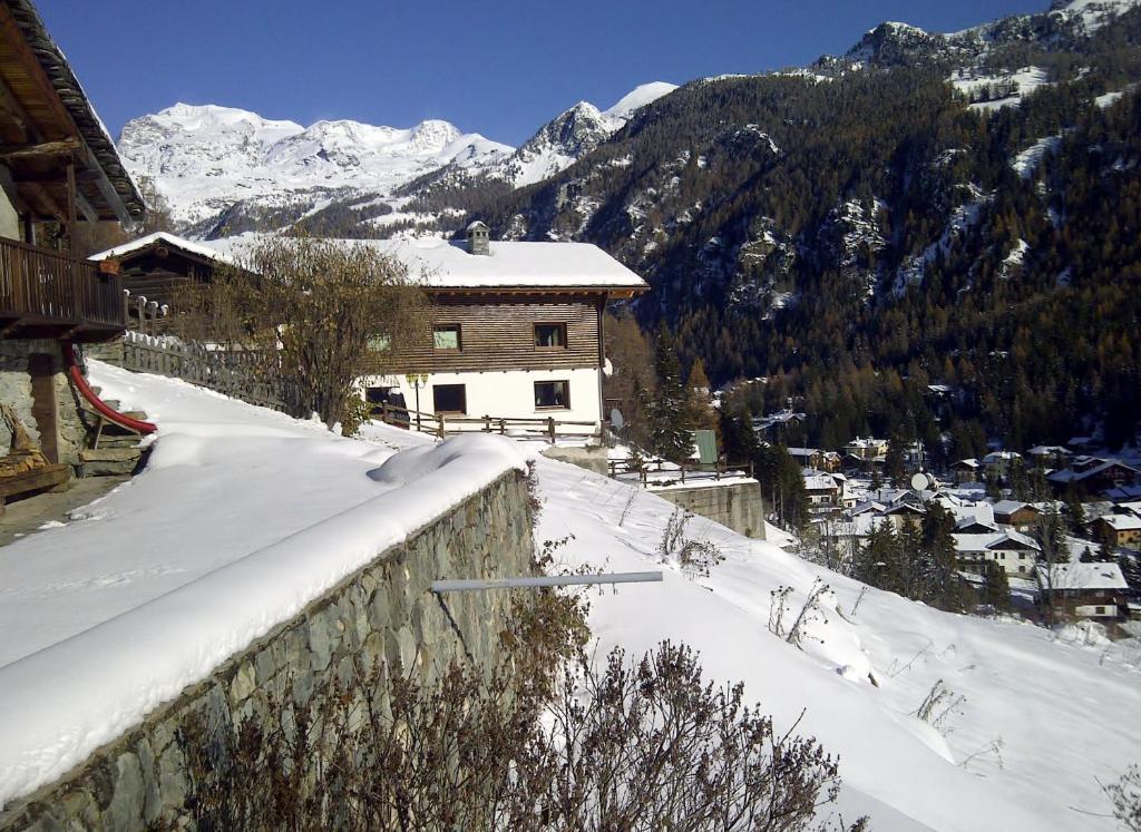 Affittacamere Buenavista Guest House Champoluc Exterior photo