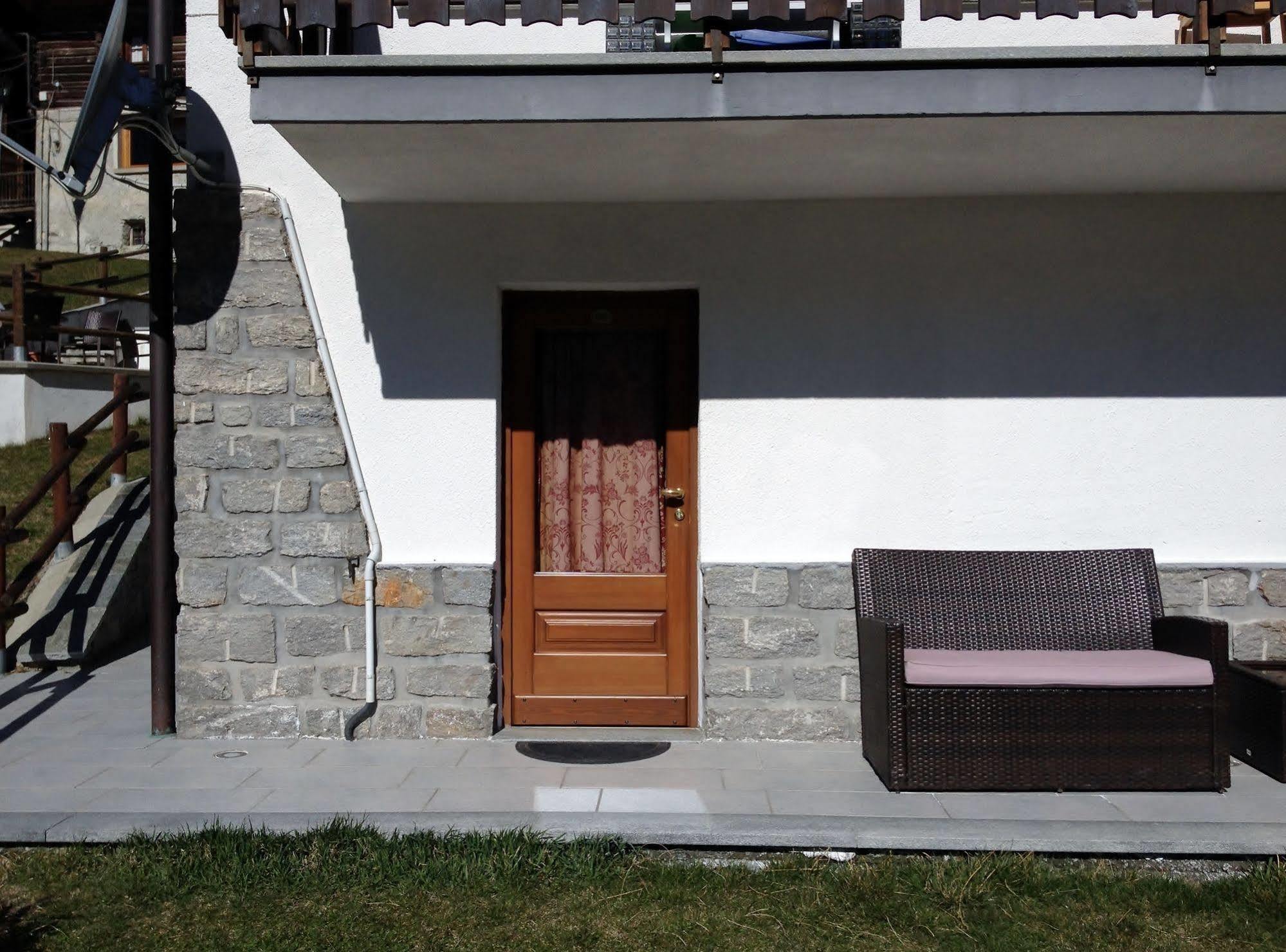 Affittacamere Buenavista Guest House Champoluc Exterior photo